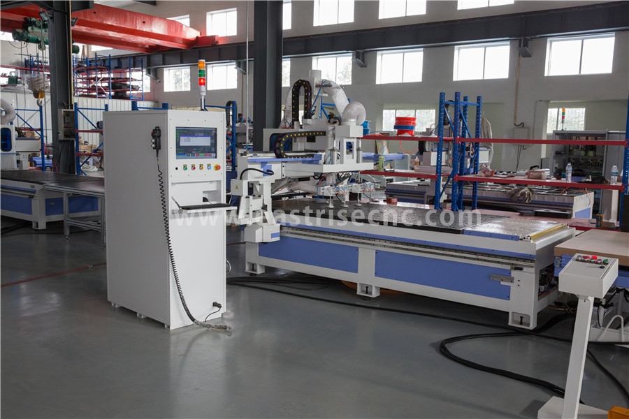 1325 Load And Unload ATC Cnc Router with Boring Head